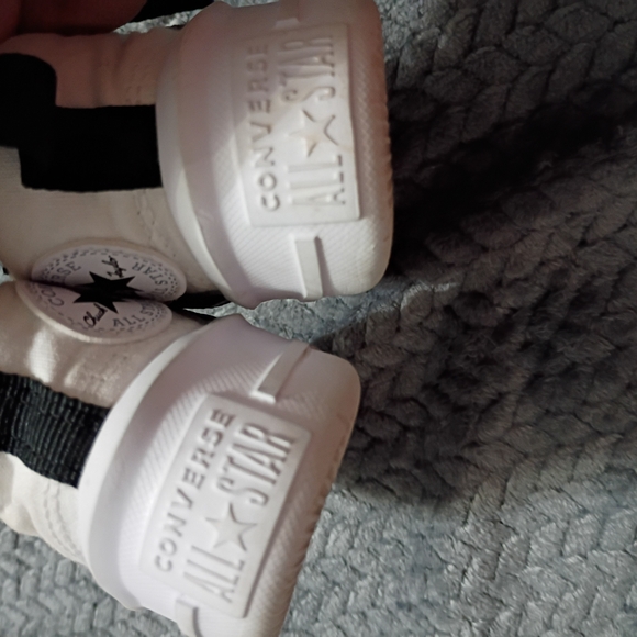 Converse Kids High-Top Sneakers - White and Black - Picture 5 of 5